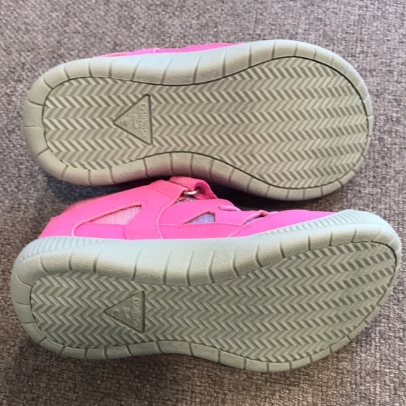 Oshkosh Velcro washable shoes - Picture 5 of 7